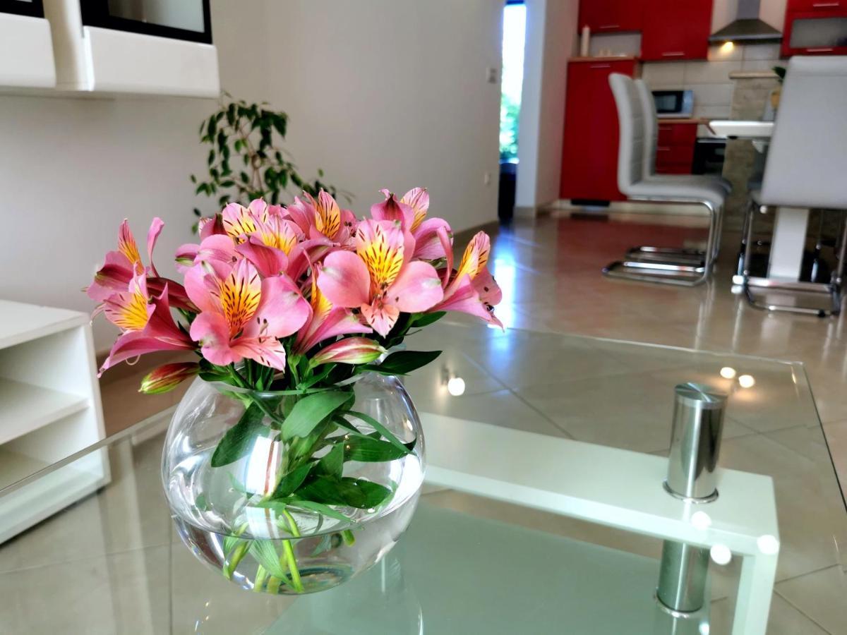 Parun Apartment Pula Bagian luar foto